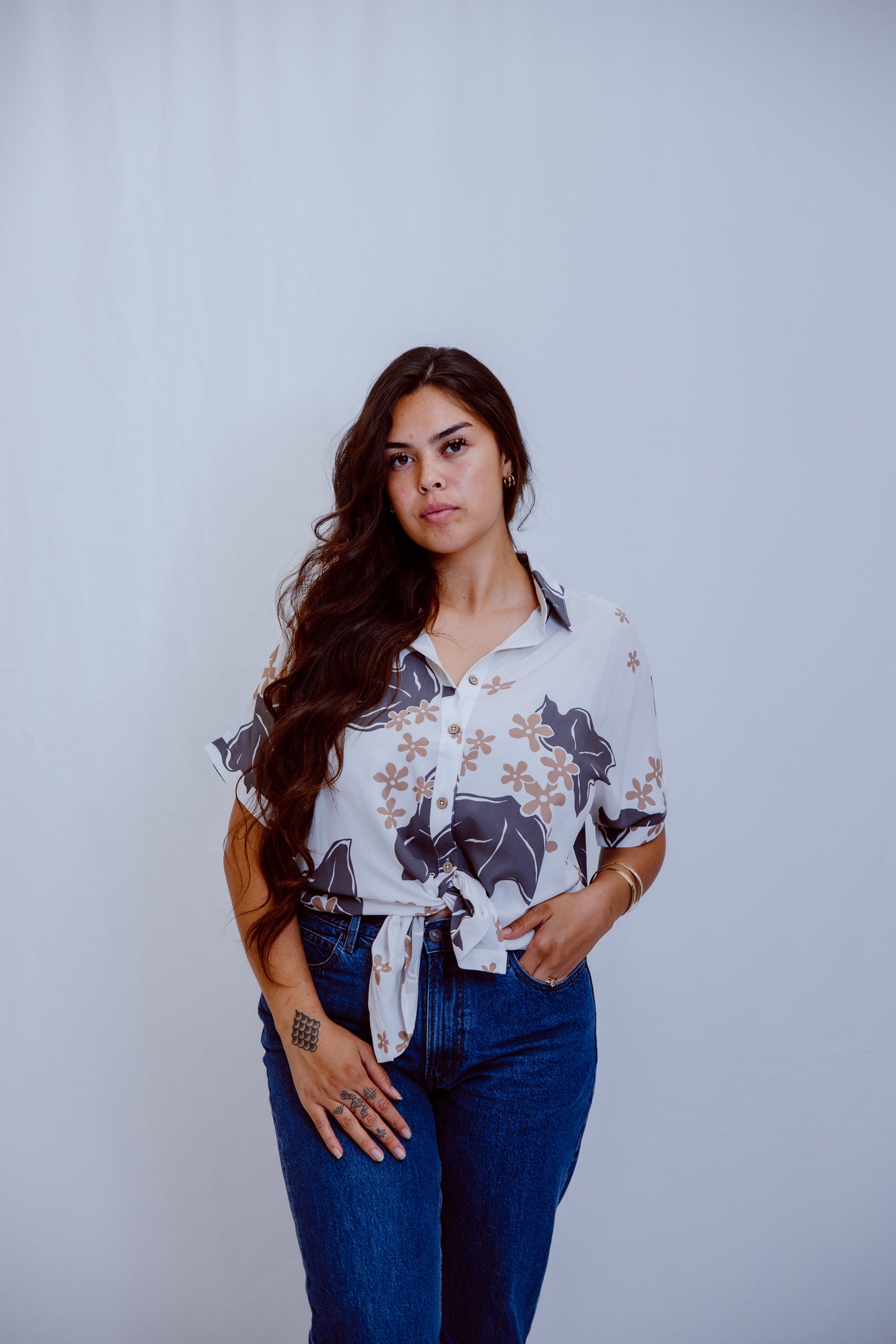 Thelma Aloha Top - Charcoal Kukui