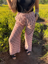 Load image into Gallery viewer, Hulali Pants- Mauve
