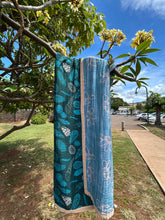 Load image into Gallery viewer, Shells/Naupaka Muslin Blanket
